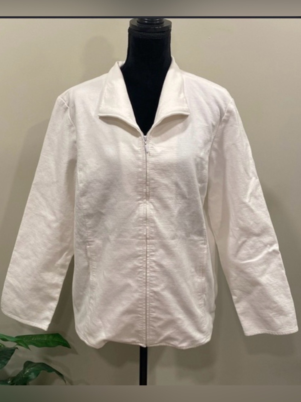 Eileen Fisher White Zip Front Jacket with Collar